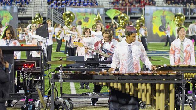 5564037_web1_hj-marchingbandbest-110322-9
