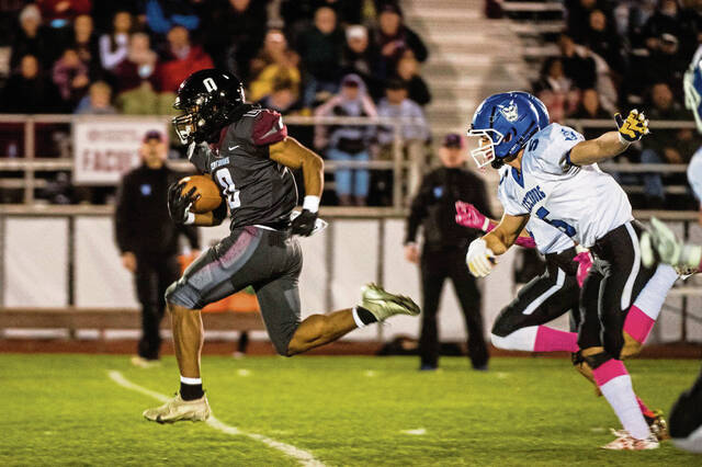 Greensburg Central Catholic routs Leechburg, clinches Eastern Conference title