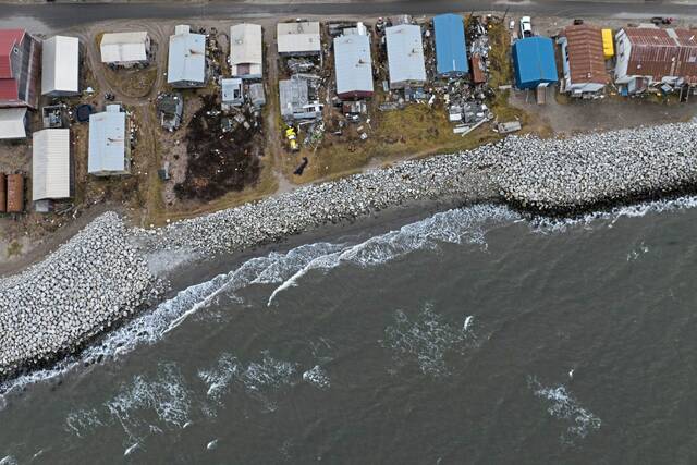 5575081_web1_ptr-ClimateMigrationAlaska1-102922