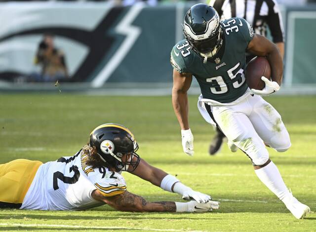 5579000_web1_ptr-SteelersEagles10-103022