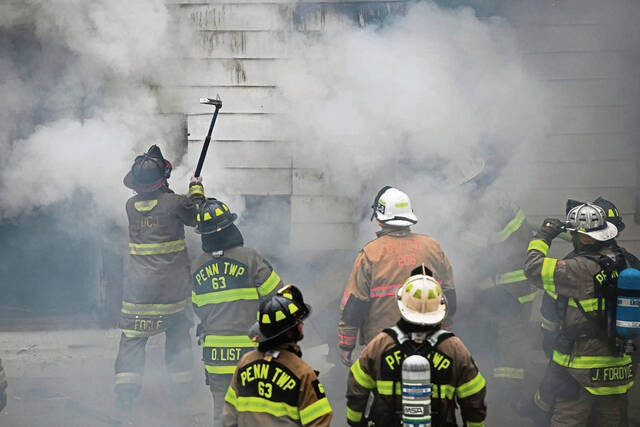 5581552_web1_gtr-JeannetteFire003-110122
