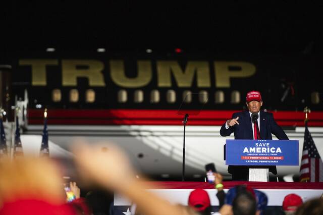 5569059_web1_gtr-trump10-110622