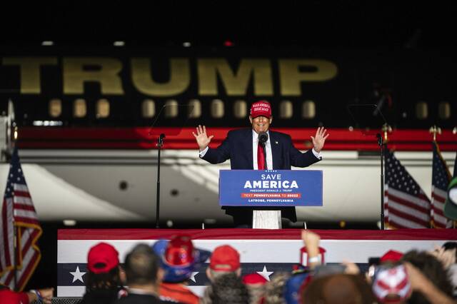 5569059_web1_gtr-trump12-110622