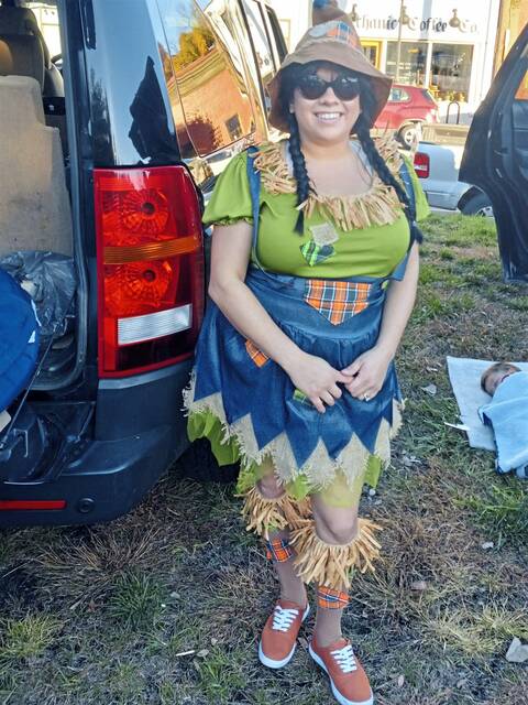 5572603_web1_pal-trunkortreat-111022-2