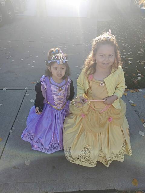 5581178_web1_sew-HalloweenParade2-111022