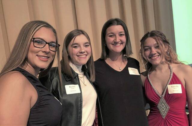 5596521_web1_gtr-oa-artgala-shae-110522