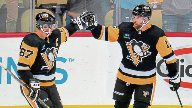 5602399_web1_ptr-penguins-110722