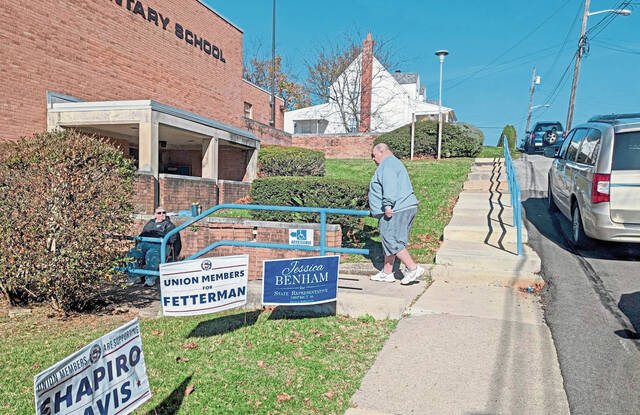 5604466_web1_ptr-ElectionDayE-110922