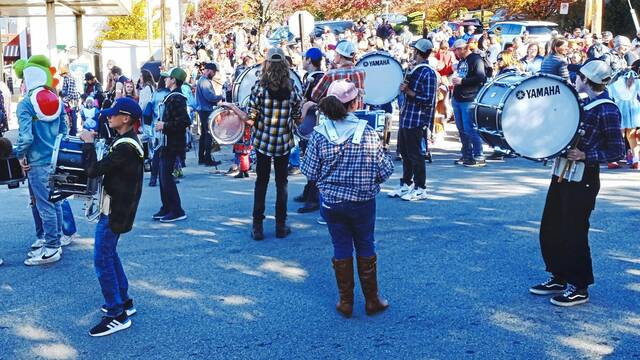 5607105_web1_pal-oakmontfallfestival-111722-6