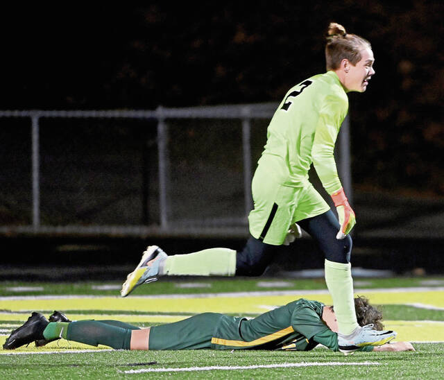 Harbor Creek executes game plan, knocks out WPIAL champion Deer Lakes