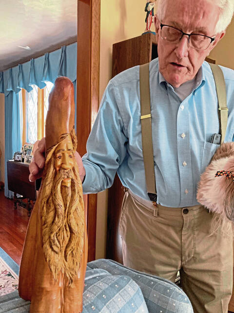 5611410_web1_woodcarving2
