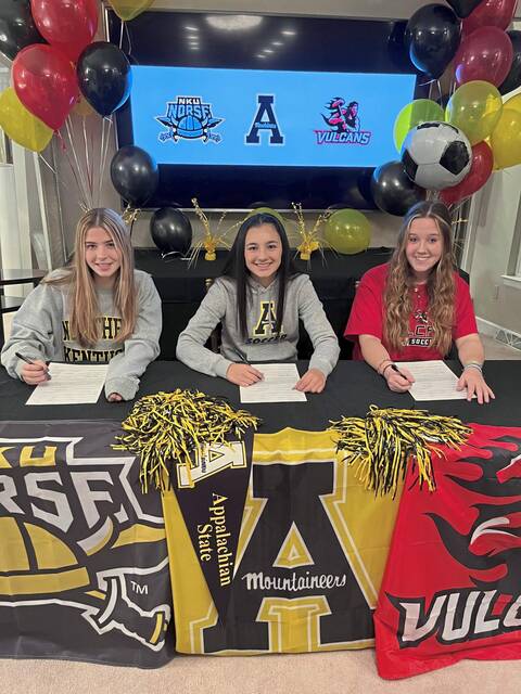 Fox Chapel youth soccer alumni make college choices