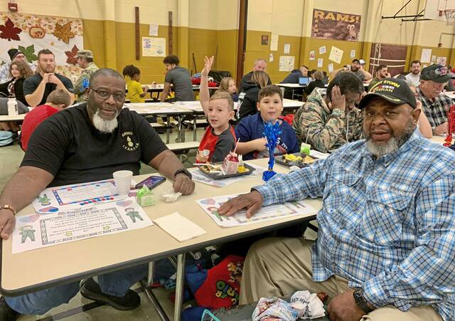 5619647_web1_vnd-vetsday-111222--3-