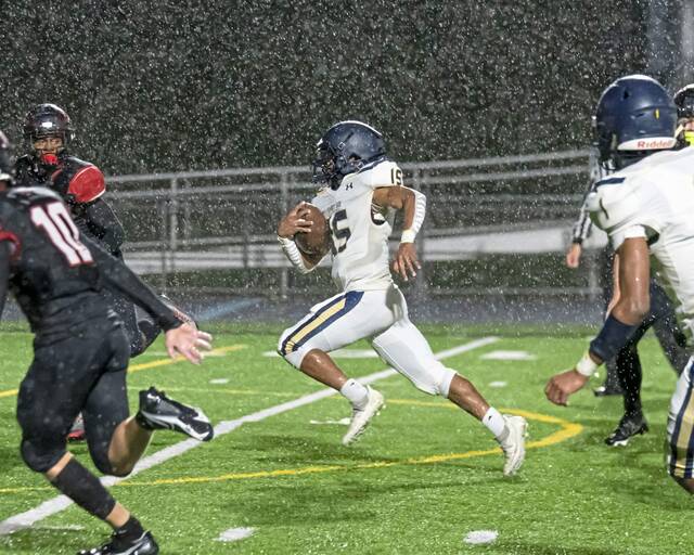 Shady Side Academy upsets Elizabeth Forward to advance to semifinals