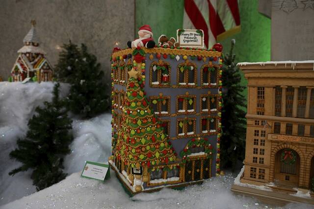 5630903_web1_ptr-CityCountyXmas005-111622