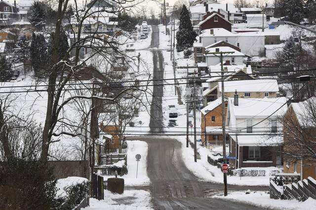 5632283_web1_ptr-snow004-011822