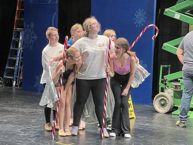 5635487_web1_gtr-NutcrackerPT-111822--2-