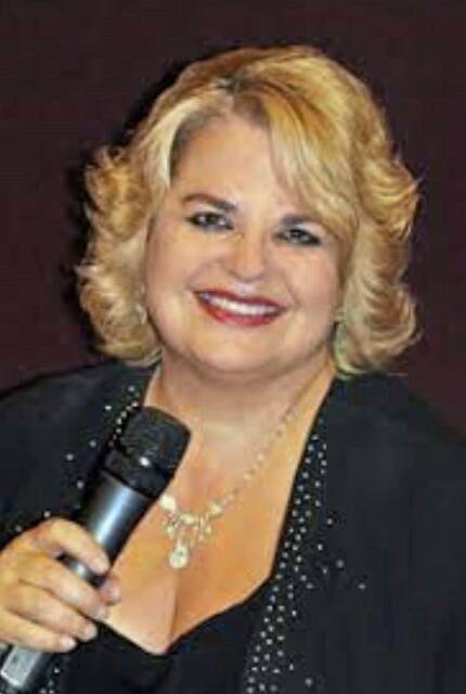 5636272_web1_te-holidayconcert-112422-2