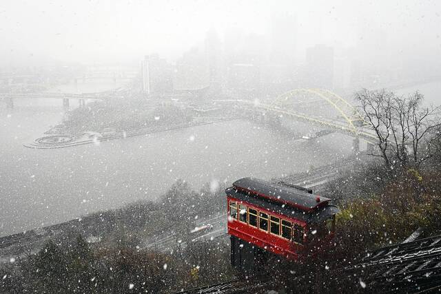 5637671_web1_ptr-lo-snow-111622