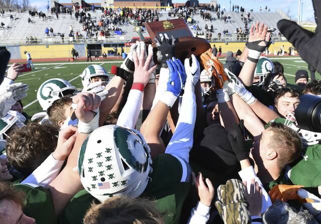 Pine-Richland rolls past Upper St. Clair to win 8th WPIAL football championship