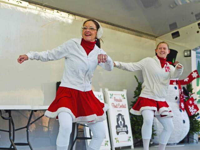 5648467_web1_pal-holidayevents-120122-11