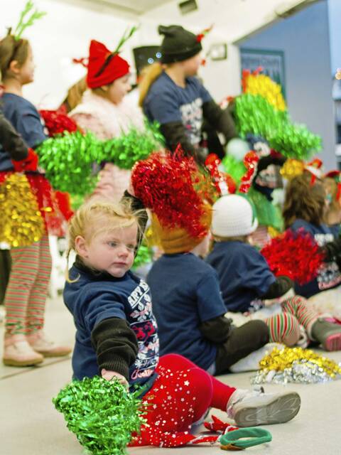 5648467_web1_pal-holidayevents-120122-13