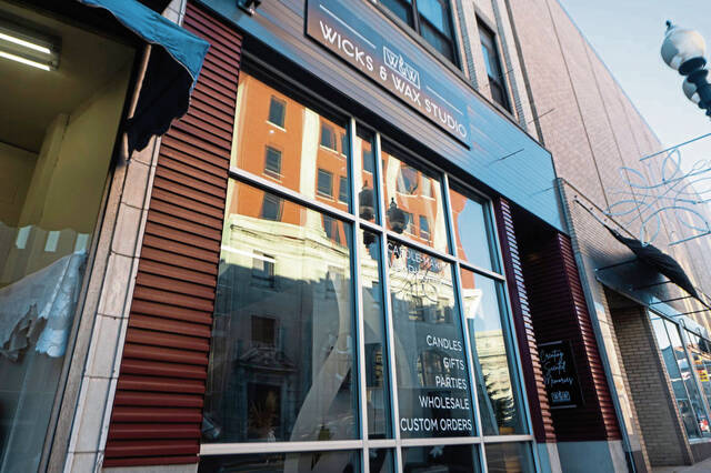 5652821_web1_gtr-SmallBizSaturday2-112322