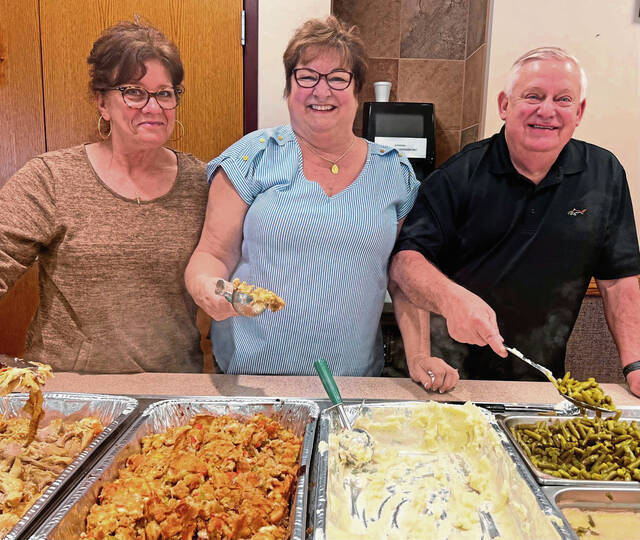 5657638_web1_vnd-Thanksgiving-112522-3
