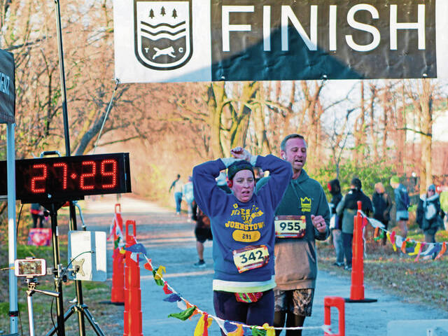 5660538_web1_bp-turkeytrot-120822-4