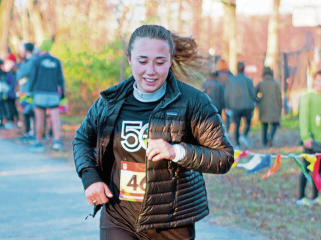 5660538_web1_bp-turkeytrot-120822-8