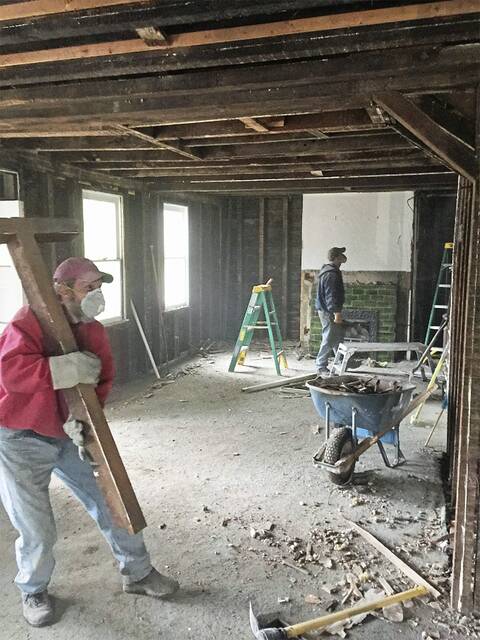 5671855_web1_bp-homerenovation-120822-6
