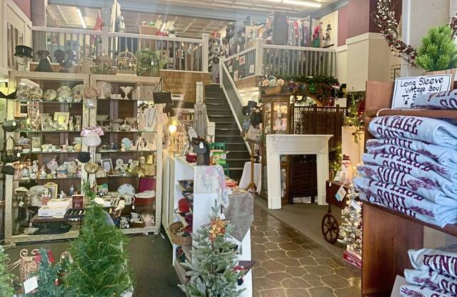 Antiquing for Christmas and Art Studio Storage + Class News 