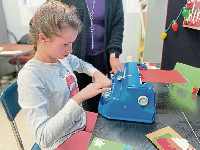 5684530_web1_gtr-braillecards2