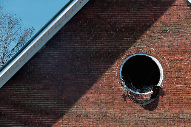5690657_web1_GTR-ChurchFire002-120622