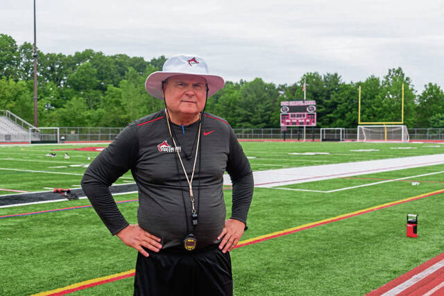 Veteran football coach Tom Loughran resigns after 8 seasons at Fox Chapel