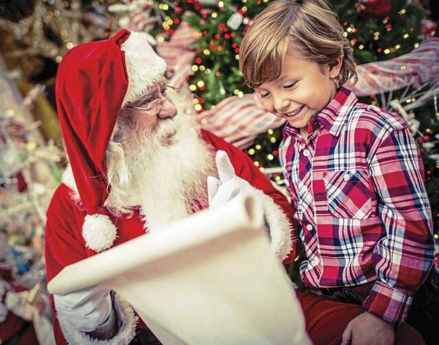 5691515_web1_SantaVisit