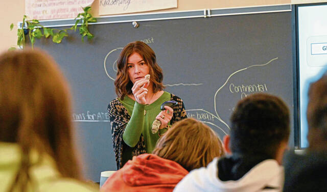 5692336_web1_gtr-ScienceStudentsK12-121122