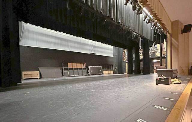 5700971_web1_vnd-VHSstage-120922