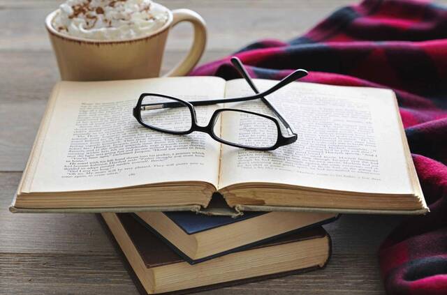 5702514_web1_Book-club
