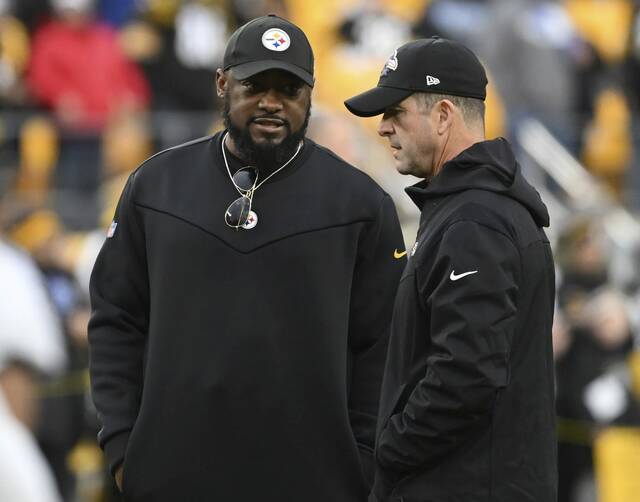 5711004_web1_ptr-SteelersRavens01-121222