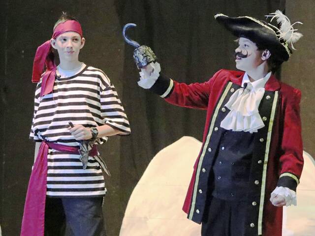 5713900_web1_hj-peterpan-122222-3
