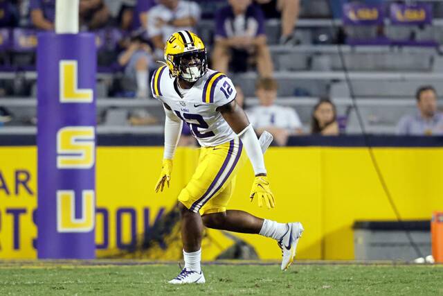 Former Gateway star Derrick Davis announces plans to transfer from LSU