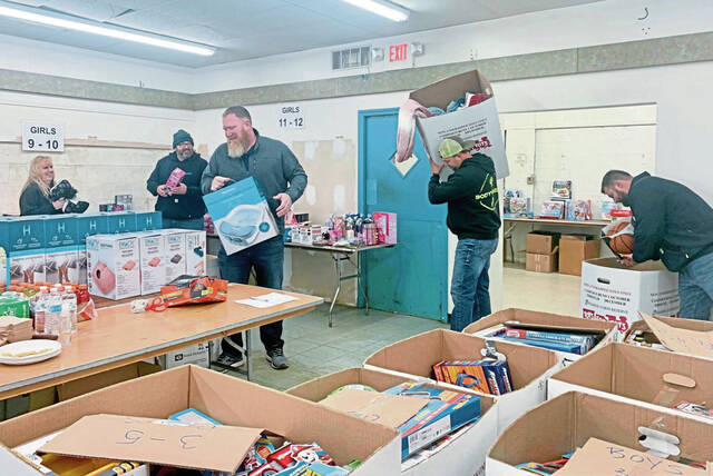 5716308_web1_vnd-toytheft3-121422