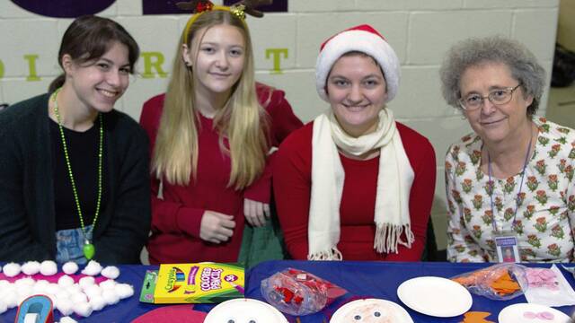 5716683_web1_pal-plumtoydrive-122222-5