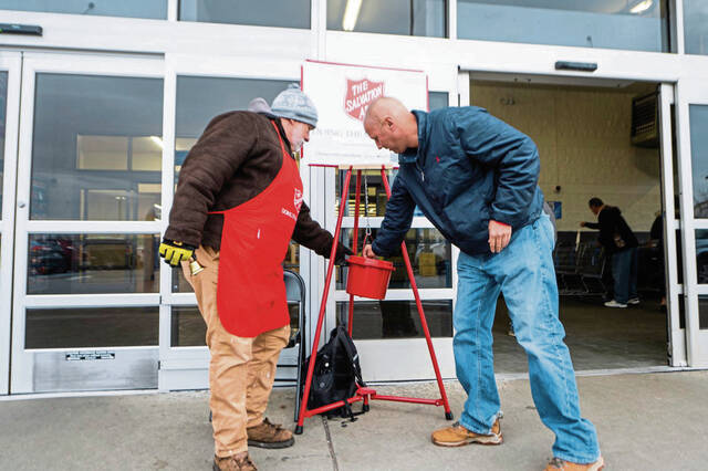 5716860_web1_gtr-RedKettle3-121522