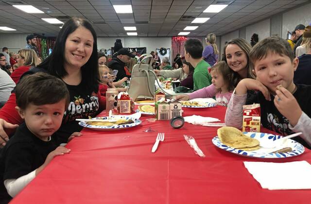 5729510_web1_gtr-LO-pancakebreakfast3-121922