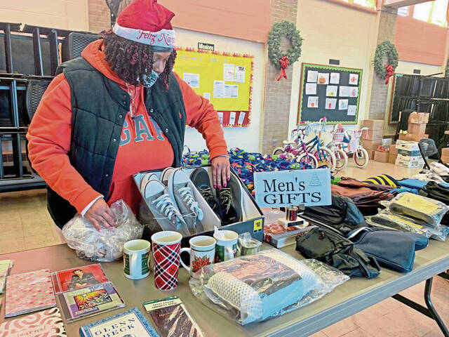 5738583_web1_vnd-trinityholiday-122122