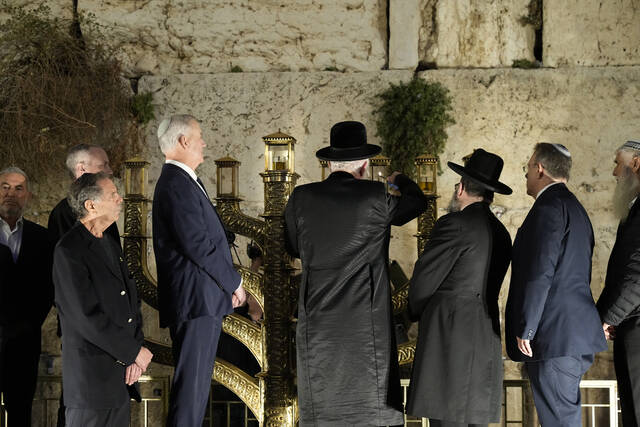 5739044_web1_5739044-28905c3fe1784d15b7a44d7b35f74230