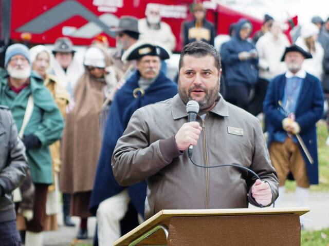 5743031_web1_bp-wreathsacrossamerica-012623-13