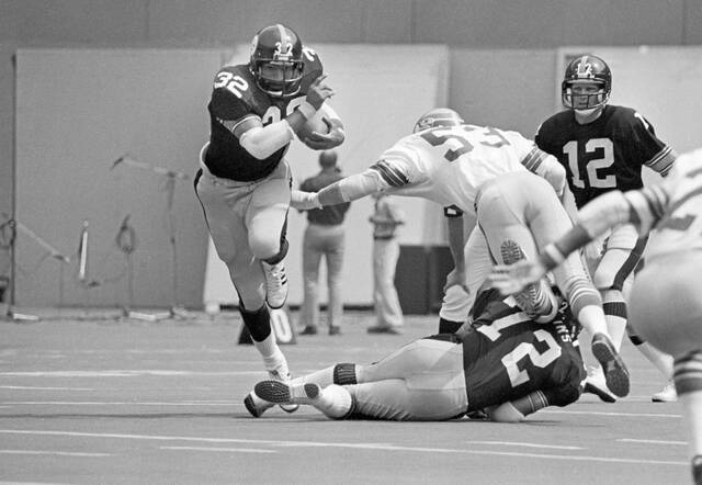 ‘He was super:’ Franco Harris was 3-sport star in New Jersey before NFL fame